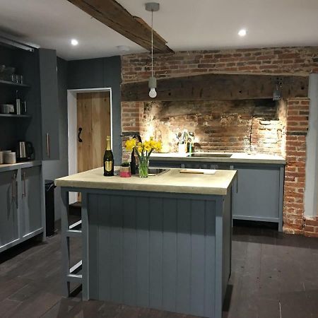 Square House Bildeston High Street Apartment Ипсуич Екстериор снимка