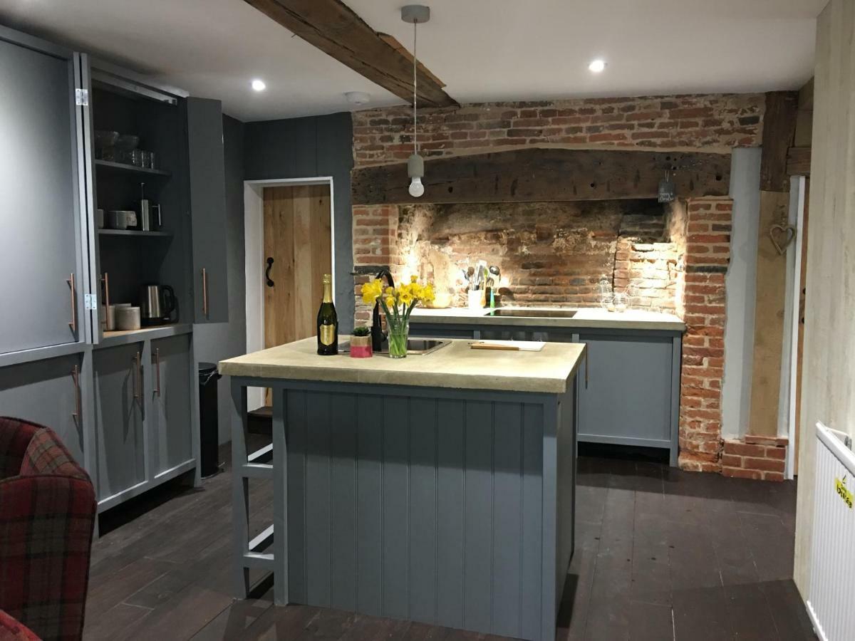Square House Bildeston High Street Apartment Ипсуич Екстериор снимка